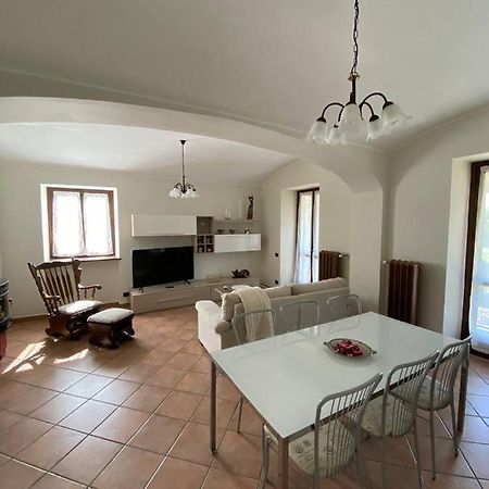 Una Casa Nel Verde 2 San Maurizio Canavese Exteriör bild